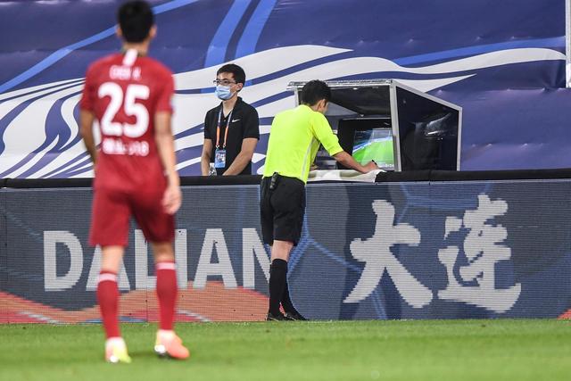 亚运男篮名单：曾凡博进队 周琦和李凯尔缺席