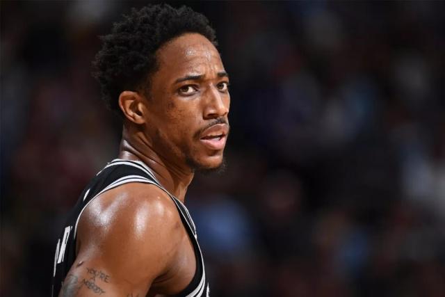 双探花61分欧文35分 凯尔特人力克独行侠3-0